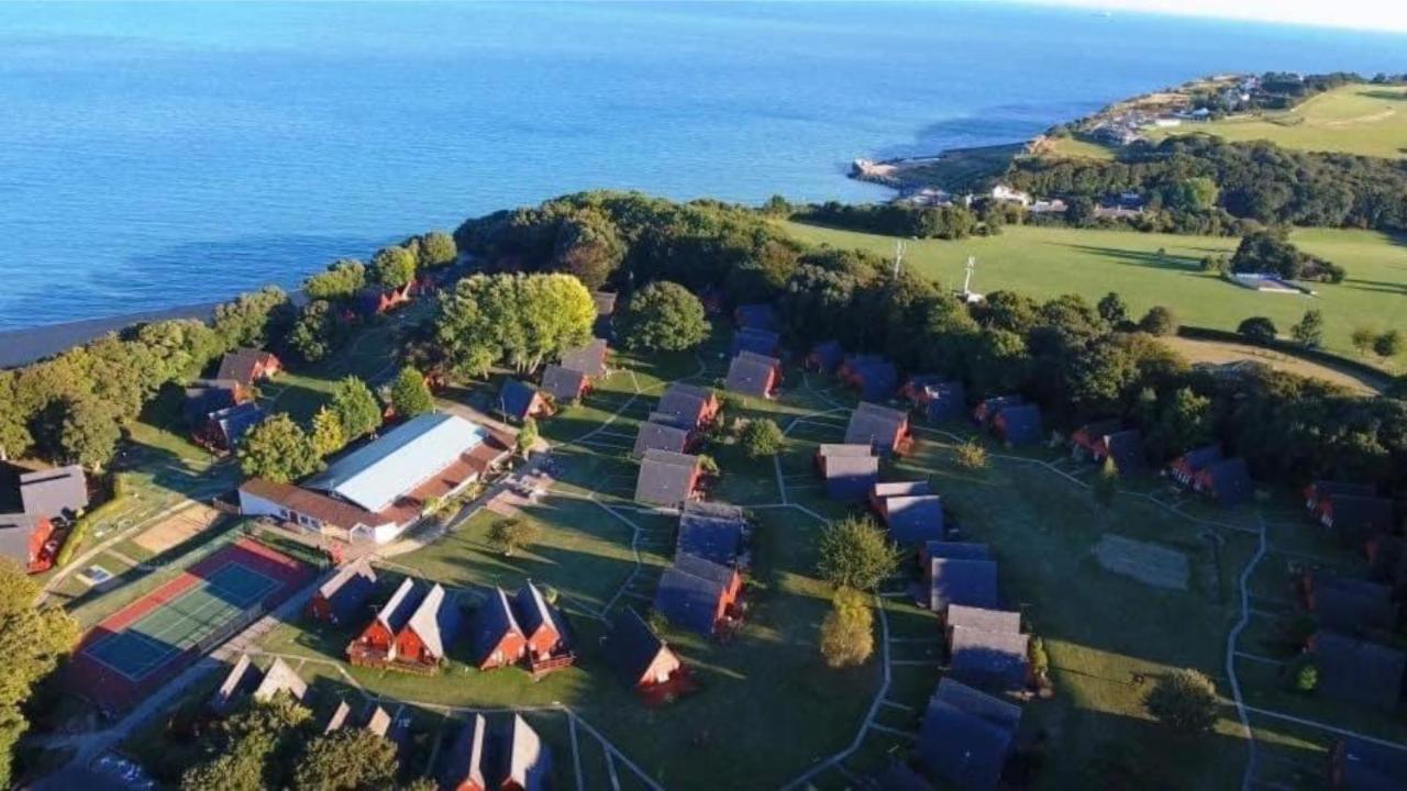 Escape To A Clifftop Chalet With Pool And Tennis Onsite - 1A Kingsdown Holiday Park Eksteriør bilde