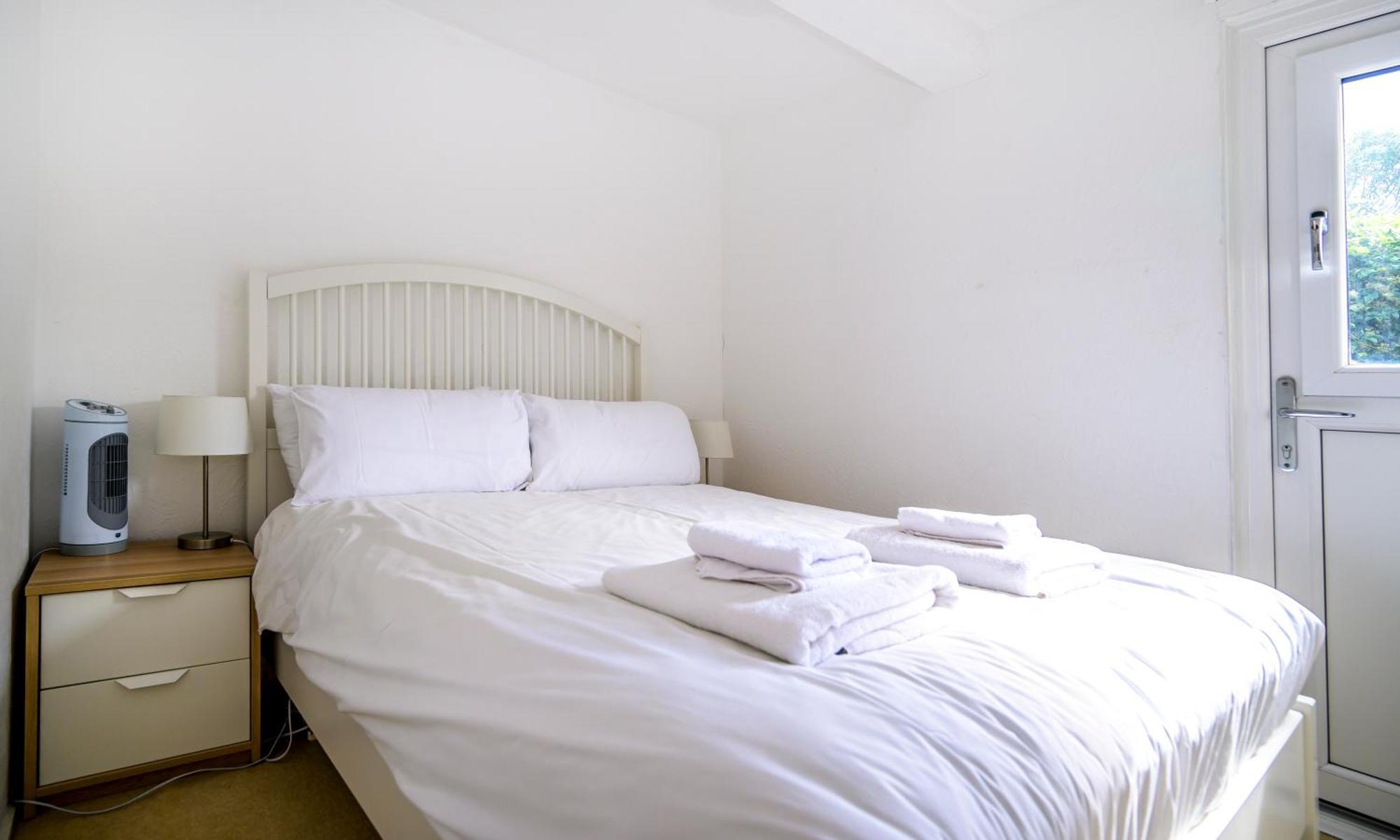 Escape To A Clifftop Chalet With Pool And Tennis Onsite - 1A Kingsdown Holiday Park Eksteriør bilde