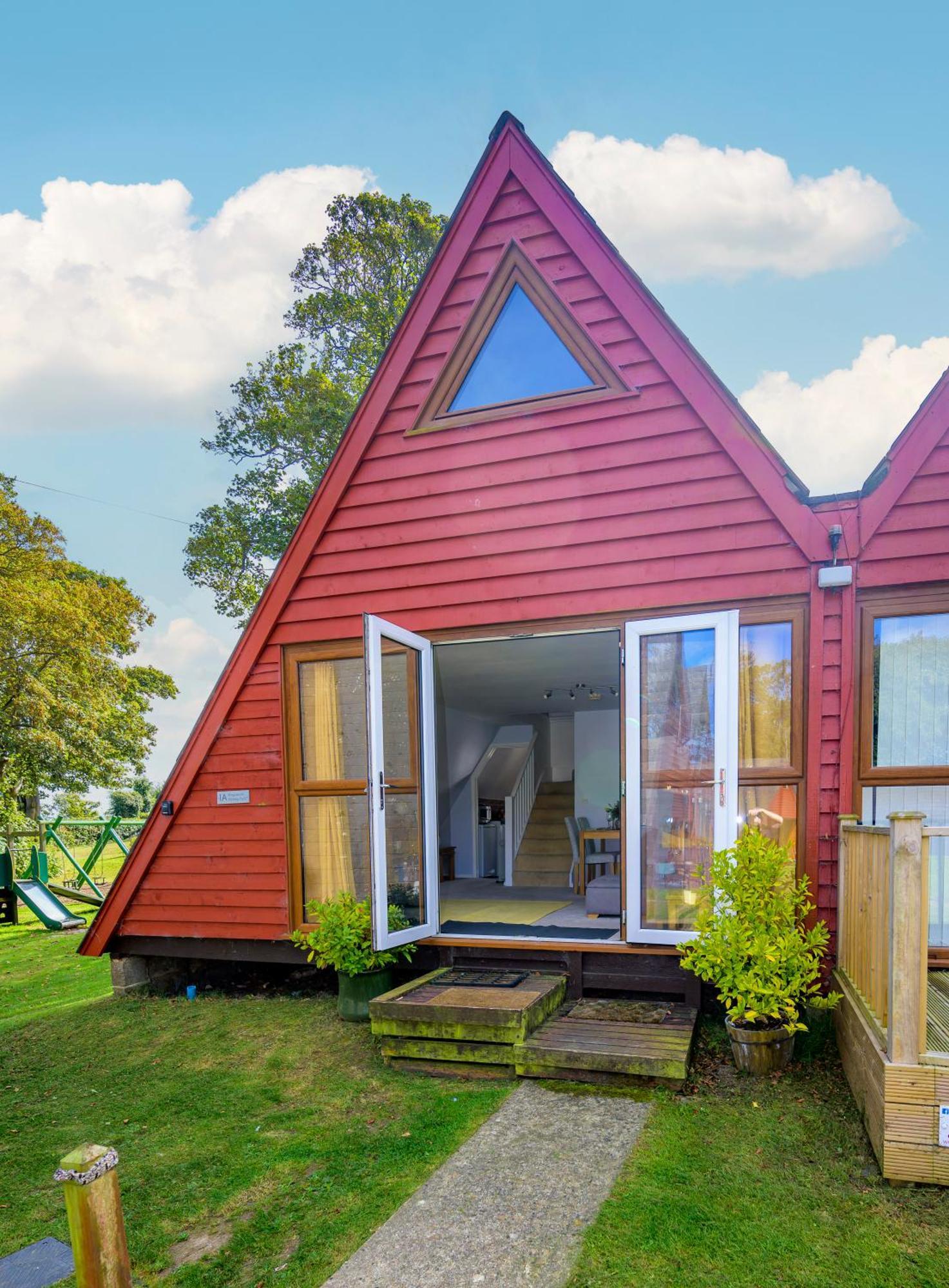 Escape To A Clifftop Chalet With Pool And Tennis Onsite - 1A Kingsdown Holiday Park Eksteriør bilde